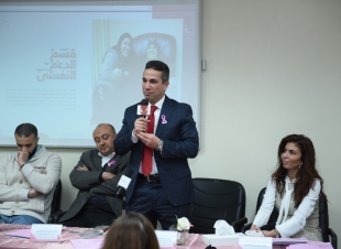 نجوم الإعلام ومسئولو النادي الأهلي في زيارة لـ «بهية»